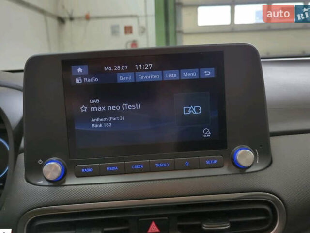 Красный Хендай Kona Electric, объемом двигателя 0 л и пробегом 84 тыс. км за 16950 $, фото 88 на Automoto.ua