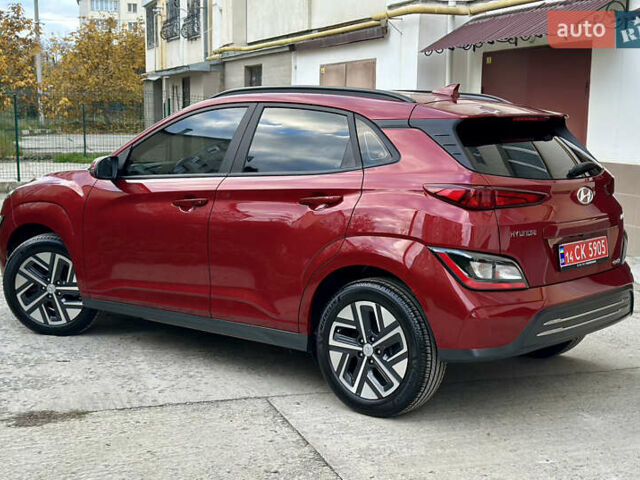 Красный Хендай Kona Electric, объемом двигателя 0 л и пробегом 84 тыс. км за 16950 $, фото 26 на Automoto.ua