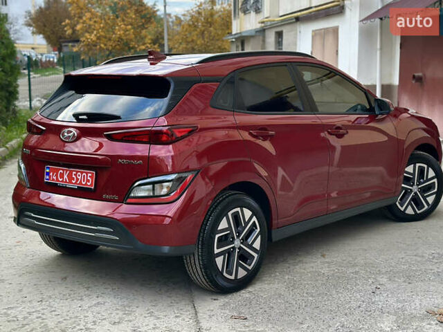 Красный Хендай Kona Electric, объемом двигателя 0 л и пробегом 84 тыс. км за 16950 $, фото 10 на Automoto.ua
