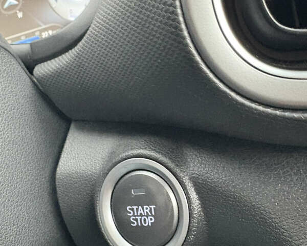 Красный Хендай Kona Electric, объемом двигателя 0 л и пробегом 89 тыс. км за 19799 $, фото 62 на Automoto.ua