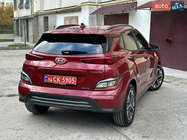 Красный Хендай Kona Electric, объемом двигателя 0 л и пробегом 84 тыс. км за 16950 $, фото 18 на Automoto.ua