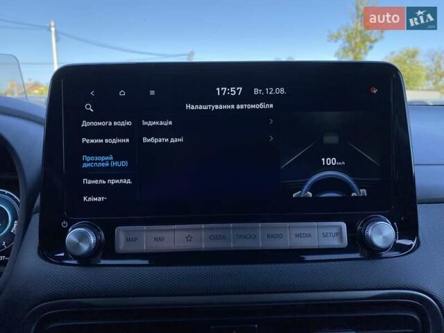 Красный Хендай Kona Electric, объемом двигателя 0 л и пробегом 113 тыс. км за 19950 $, фото 60 на Automoto.ua