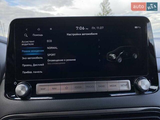 Красный Хендай Kona Electric, объемом двигателя 0 л и пробегом 117 тыс. км за 19200 $, фото 57 на Automoto.ua