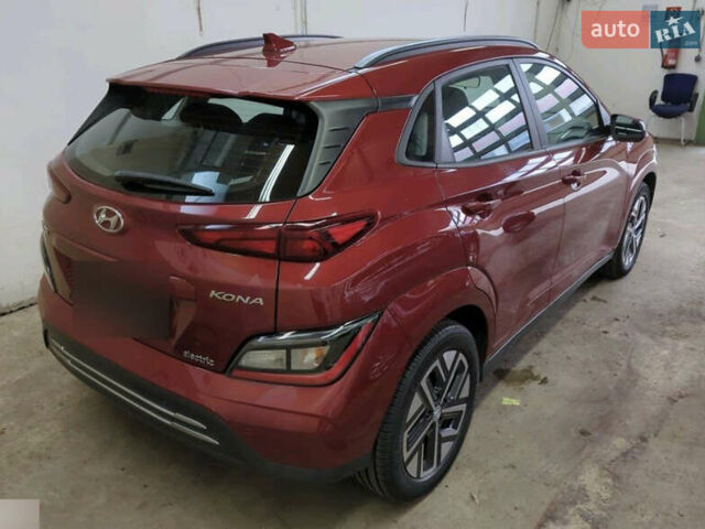 Красный Хендай Kona Electric, объемом двигателя 0 л и пробегом 84 тыс. км за 16950 $, фото 86 на Automoto.ua