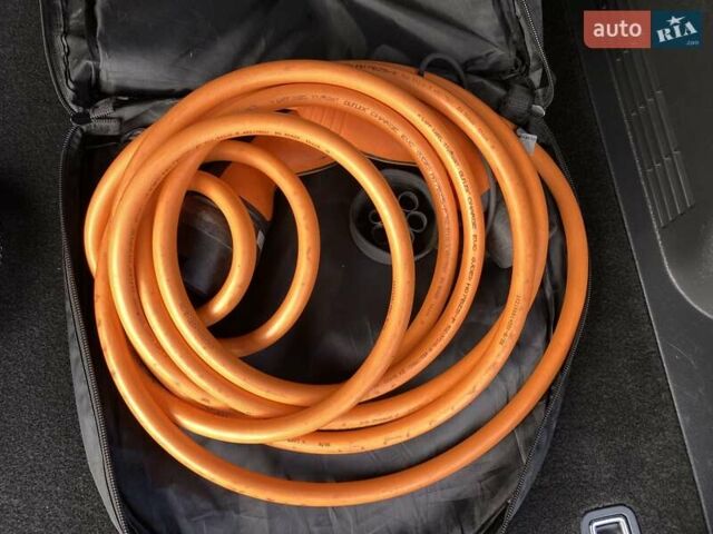 Красный Хендай Kona Electric, объемом двигателя 0 л и пробегом 117 тыс. км за 19200 $, фото 72 на Automoto.ua