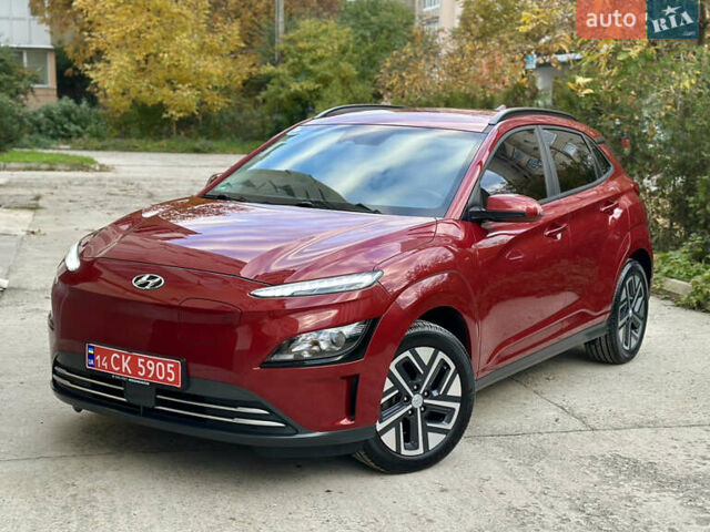 Красный Хендай Kona Electric, объемом двигателя 0 л и пробегом 84 тыс. км за 16950 $, фото 13 на Automoto.ua