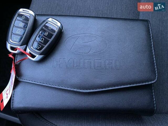 Червоний Хендай Kona Electric, об'ємом двигуна 0 л та пробігом 113 тис. км за 19950 $, фото 52 на Automoto.ua