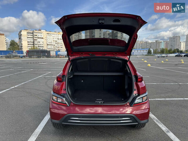 Красный Хендай Kona Electric, объемом двигателя 0 л и пробегом 53 тыс. км за 16900 $, фото 37 на Automoto.ua