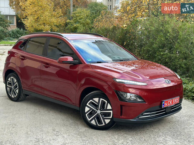 Красный Хендай Kona Electric, объемом двигателя 0 л и пробегом 84 тыс. км за 16950 $, фото 29 на Automoto.ua