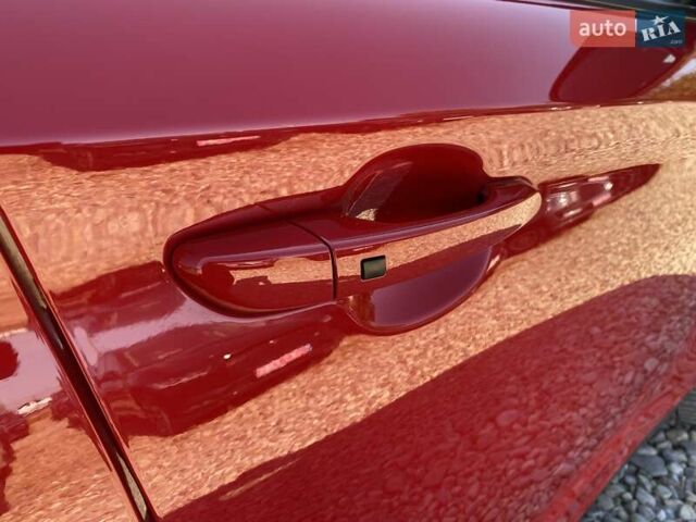 Красный Хендай Kona Electric, объемом двигателя 0 л и пробегом 113 тыс. км за 19950 $, фото 27 на Automoto.ua