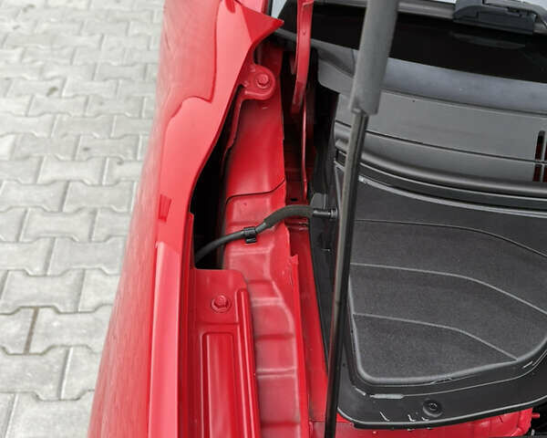 Красный Хендай Kona Electric, объемом двигателя 0 л и пробегом 89 тыс. км за 19799 $, фото 80 на Automoto.ua