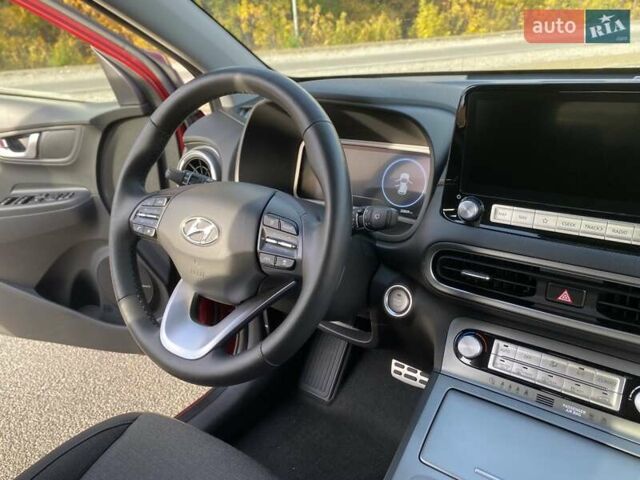 Червоний Хендай Kona Electric, об'ємом двигуна 0 л та пробігом 22 тис. км за 23700 $, фото 27 на Automoto.ua