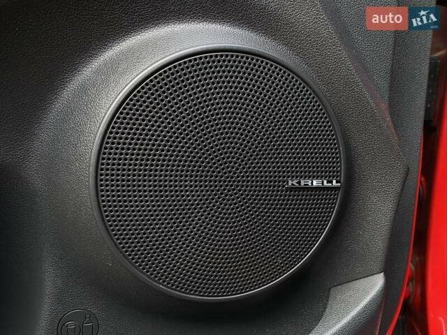 Красный Хендай Kona Electric, объемом двигателя 0 л и пробегом 117 тыс. км за 19200 $, фото 2 на Automoto.ua