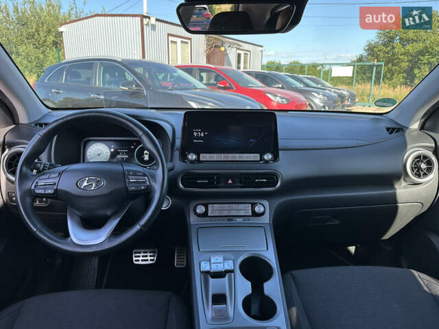 Красный Хендай Kona Electric, объемом двигателя 0 л и пробегом 86 тыс. км за 20600 $, фото 22 на Automoto.ua