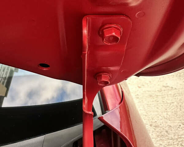 Красный Хендай Kona Electric, объемом двигателя 0 л и пробегом 84 тыс. км за 16950 $, фото 54 на Automoto.ua