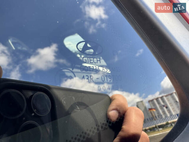 Красный Хендай Kona Electric, объемом двигателя 0 л и пробегом 53 тыс. км за 16900 $, фото 60 на Automoto.ua