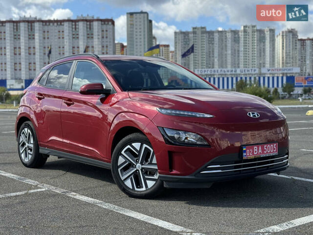 Красный Хендай Kona Electric, объемом двигателя 0 л и пробегом 53 тыс. км за 16900 $, фото 62 на Automoto.ua