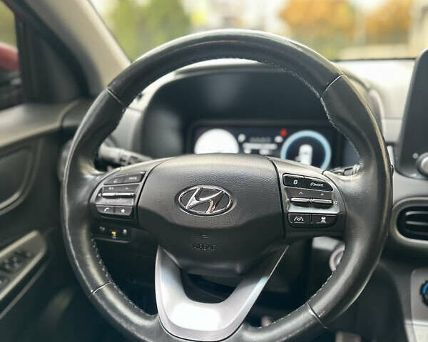 Красный Хендай Kona Electric, объемом двигателя 0 л и пробегом 84 тыс. км за 16950 $, фото 38 на Automoto.ua