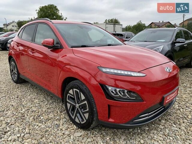 Красный Хендай Kona Electric, объемом двигателя 0 л и пробегом 111 тыс. км за 20400 $, фото 18 на Automoto.ua