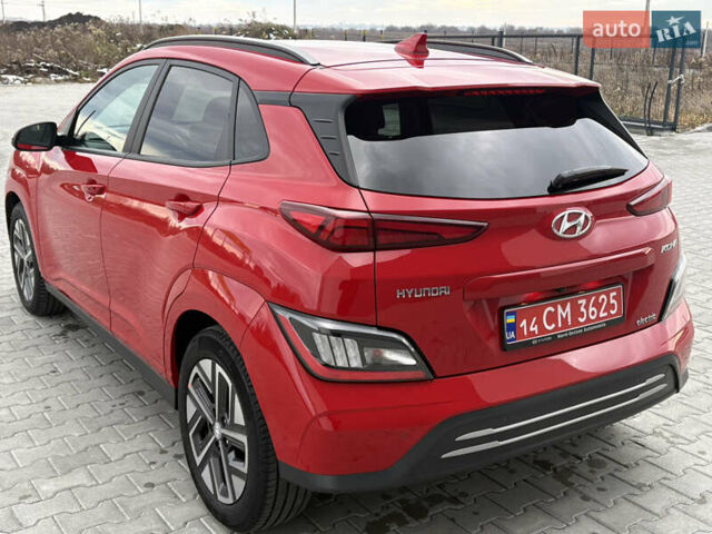 Красный Хендай Kona Electric, объемом двигателя 0 л и пробегом 89 тыс. км за 19799 $, фото 29 на Automoto.ua