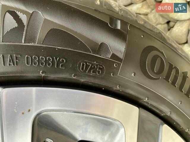 Червоний Хендай Kona Electric, об'ємом двигуна 0 л та пробігом 111 тис. км за 20700 $, фото 30 на Automoto.ua