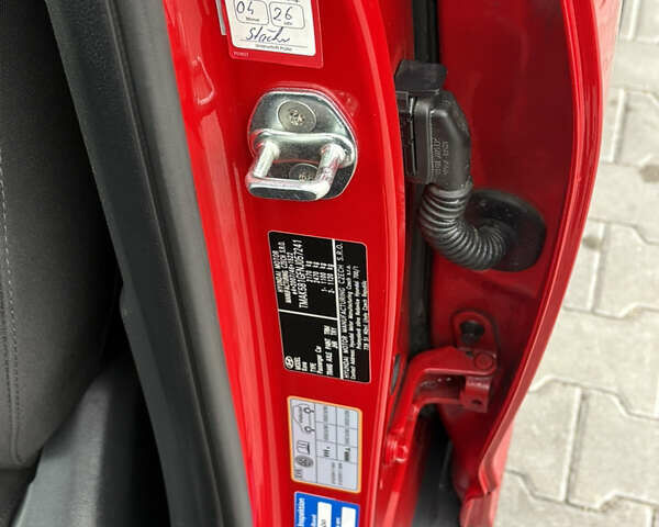 Красный Хендай Kona Electric, объемом двигателя 0 л и пробегом 89 тыс. км за 19799 $, фото 65 на Automoto.ua