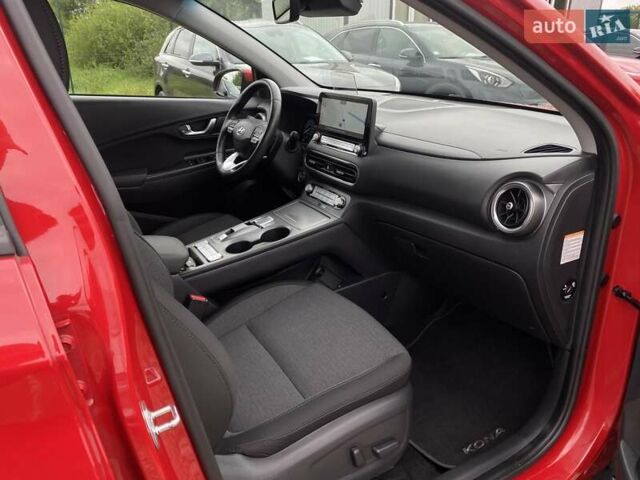 Червоний Хендай Kona Electric, об'ємом двигуна 0 л та пробігом 111 тис. км за 20700 $, фото 75 на Automoto.ua