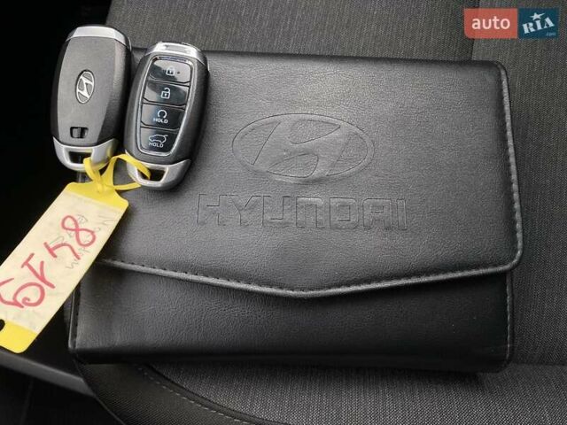 Червоний Хендай Kona Electric, об'ємом двигуна 0 л та пробігом 111 тис. км за 20700 $, фото 50 на Automoto.ua