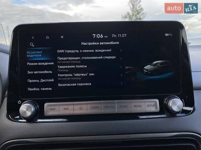 Красный Хендай Kona Electric, объемом двигателя 0 л и пробегом 117 тыс. км за 19200 $, фото 56 на Automoto.ua