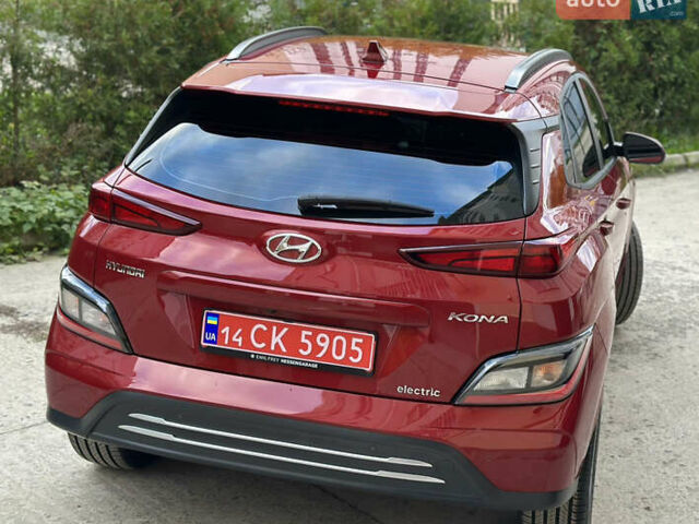 Красный Хендай Kona Electric, объемом двигателя 0 л и пробегом 84 тыс. км за 16950 $, фото 31 на Automoto.ua