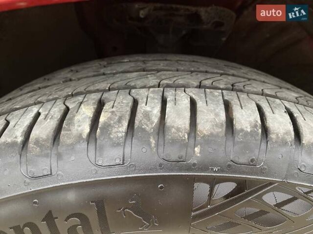 Червоний Хендай Kona Electric, об'ємом двигуна 0 л та пробігом 111 тис. км за 20700 $, фото 31 на Automoto.ua