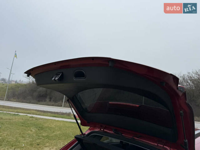 Красный Хендай Kona Electric, объемом двигателя 0 л и пробегом 17 тыс. км за 16999 $, фото 19 на Automoto.ua