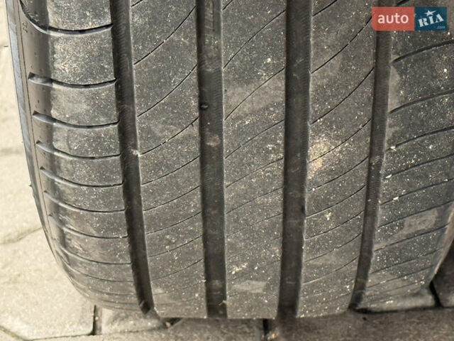 Красный Хендай Kona Electric, объемом двигателя 0 л и пробегом 17 тыс. км за 16999 $, фото 14 на Automoto.ua