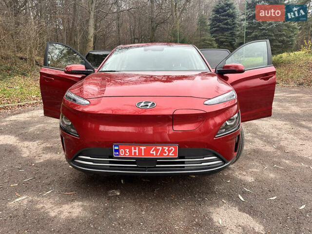 Красный Хендай Kona Electric, объемом двигателя 0 л и пробегом 87 тыс. км за 18500 $, фото 10 на Automoto.ua
