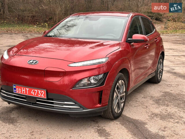 Красный Хендай Kona Electric, объемом двигателя 0 л и пробегом 87 тыс. км за 18500 $, фото 3 на Automoto.ua