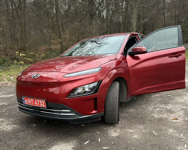 Красный Хендай Kona Electric, объемом двигателя 0 л и пробегом 87 тыс. км за 18500 $, фото 45 на Automoto.ua