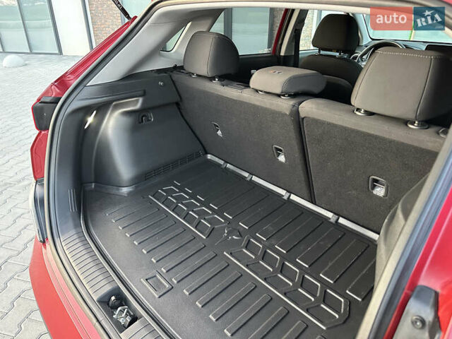 Красный Хендай Kona Electric, объемом двигателя 0 л и пробегом 41 тыс. км за 20000 $, фото 21 на Automoto.ua