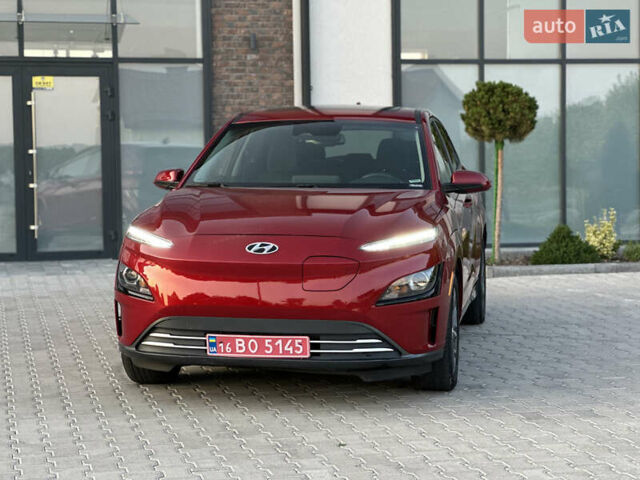 Красный Хендай Kona Electric, объемом двигателя 0 л и пробегом 41 тыс. км за 20000 $, фото 4 на Automoto.ua