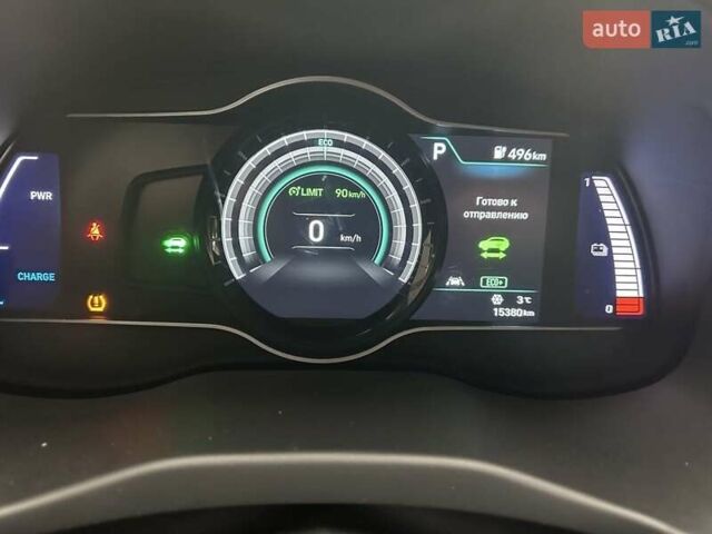 Красный Хендай Kona Electric, объемом двигателя 0 л и пробегом 40 тыс. км за 16965 $, фото 3 на Automoto.ua