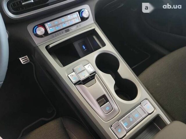 Хендай Kona Electric, объемом двигателя 0 л и пробегом 2 тыс. км за 35300 $, фото 25 на Automoto.ua