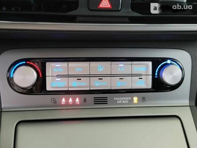 Хендай Kona Electric, объемом двигателя 0 л и пробегом 2 тыс. км за 35300 $, фото 24 на Automoto.ua