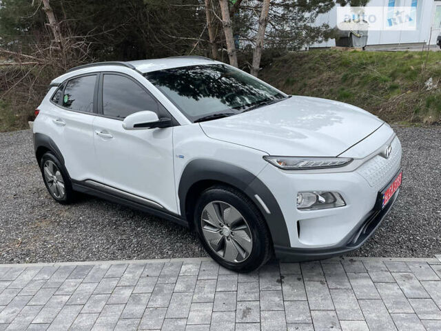 Хендай Kona Electric, объемом двигателя 0 л и пробегом 159 тыс. км за 17900 $, фото 1 на Automoto.ua