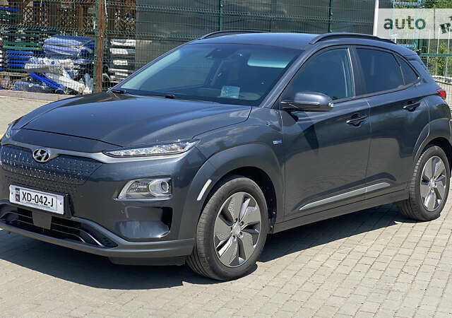 Хендай Kona Electric, объемом двигателя 0 л и пробегом 198 тыс. км за 23200 $, фото 8 на Automoto.ua