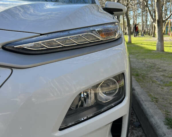 Хендай Kona Electric, об'ємом двигуна 0 л та пробігом 126 тис. км за 20000 $, фото 4 на Automoto.ua