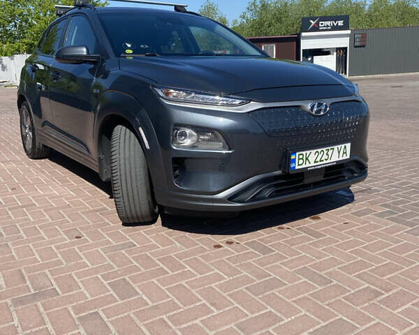 Хендай Kona Electric, объемом двигателя 0 л и пробегом 87 тыс. км за 19900 $, фото 4 на Automoto.ua