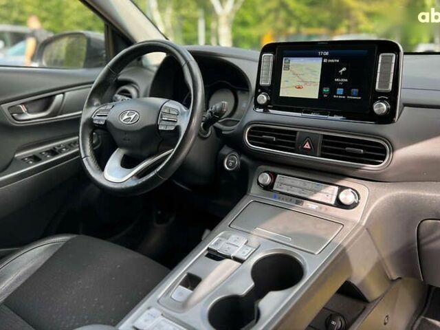 Хендай Kona Electric, объемом двигателя 0 л и пробегом 119 тыс. км за 16990 $, фото 9 на Automoto.ua