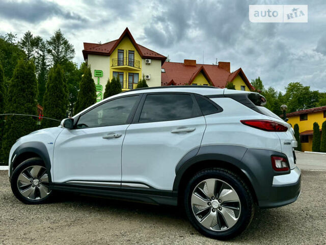 Хендай Kona Electric, объемом двигателя 0 л и пробегом 88 тыс. км за 16999 $, фото 7 на Automoto.ua