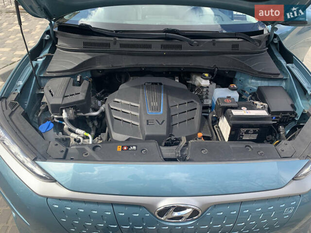 Хендай Kona Electric, объемом двигателя 0 л и пробегом 115 тыс. км за 16650 $, фото 19 на Automoto.ua