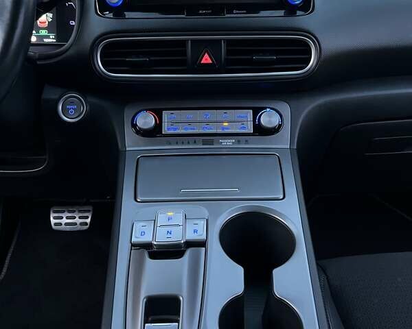 Хендай Kona Electric, объемом двигателя 0 л и пробегом 92 тыс. км за 18900 $, фото 49 на Automoto.ua