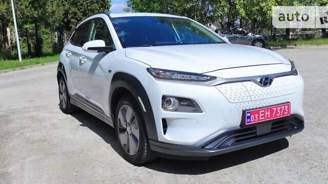 Хендай Kona Electric, объемом двигателя 0 л и пробегом 141 тыс. км за 16900 $, фото 3 на Automoto.ua